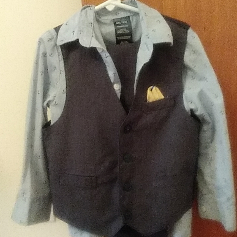 Durable blue sailboat nautice 3piece suit.